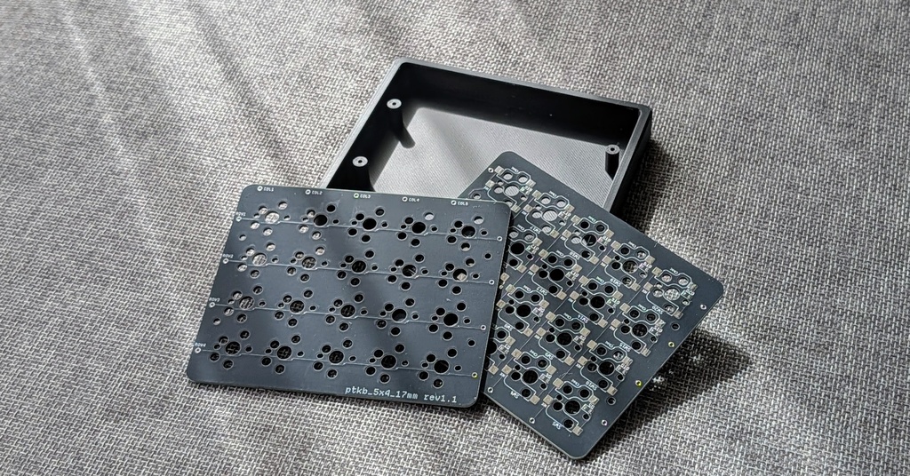17mmピッチの5列4行のプロトタイプキーボード用基板 ptkb5x4-17
