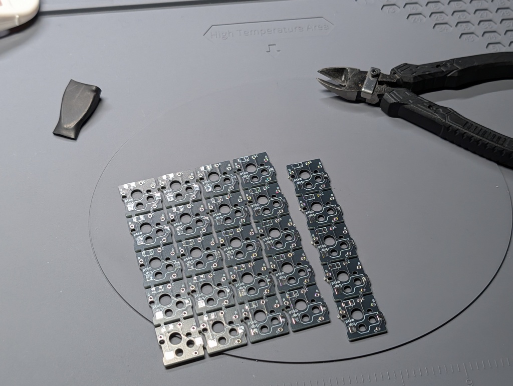 ptkb_dot(s) - Single-Switch PCB