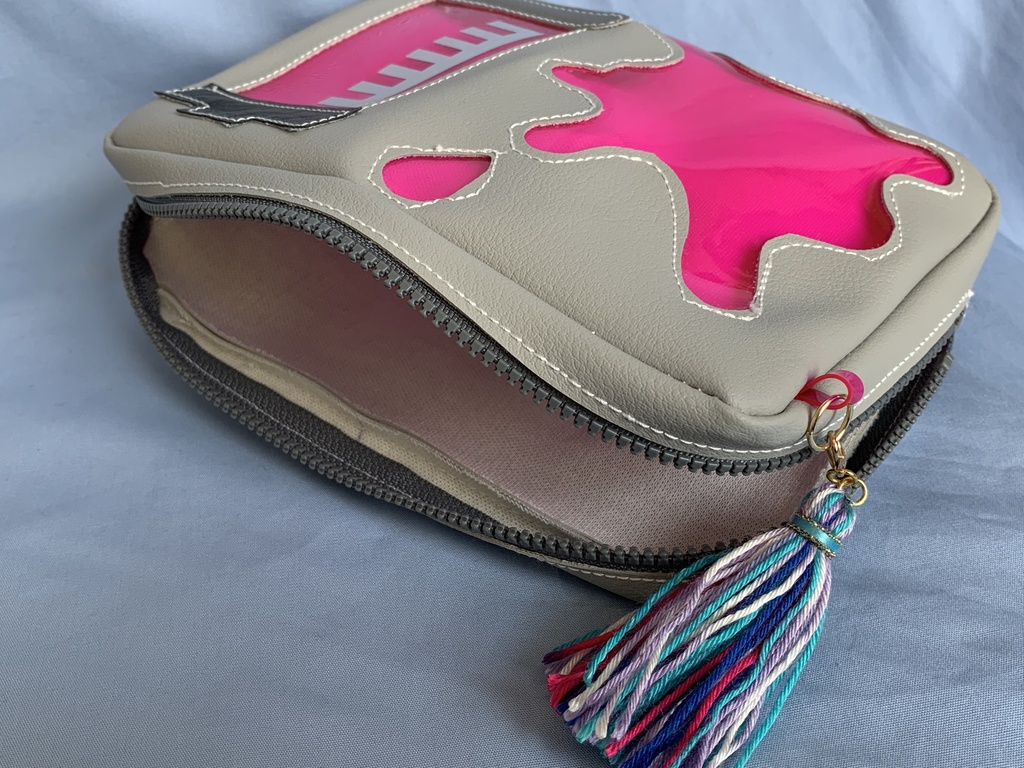 デザインポーチ