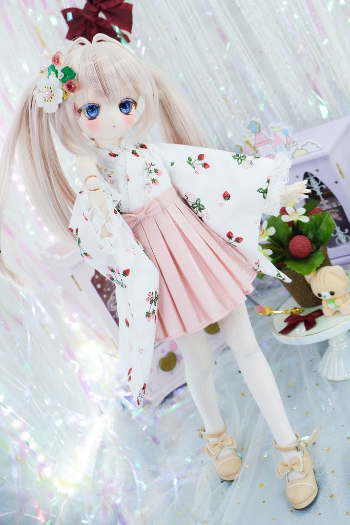 【完売御礼】「イチゴ小町」 MDD・SDM通用 2WAY ドール服 羽織付き洋風着物 8点セット