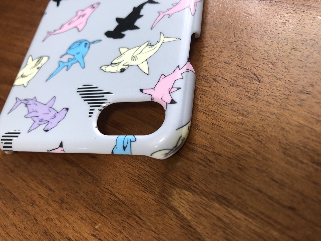 サメサメiPhoneケース