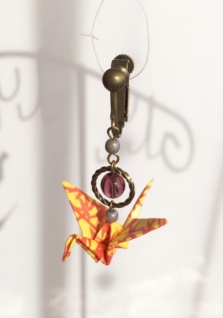 《在庫処分価格》折り鶴イヤリング 山吹