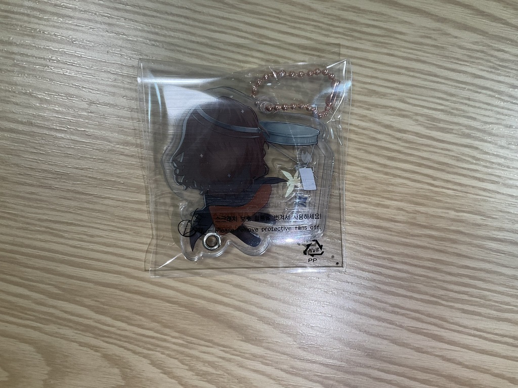 トゥースフェアリーのシャカシャカアクリルキーホルダ―