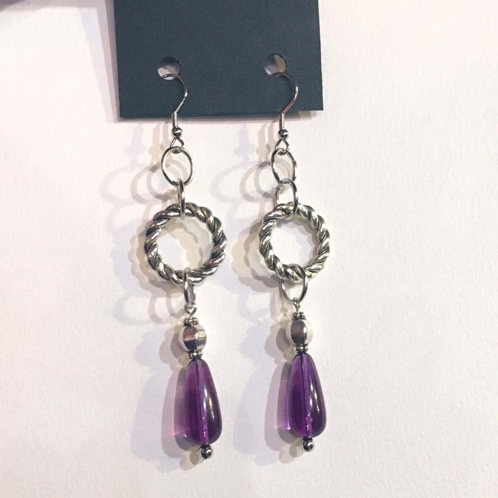 でらいけピアス