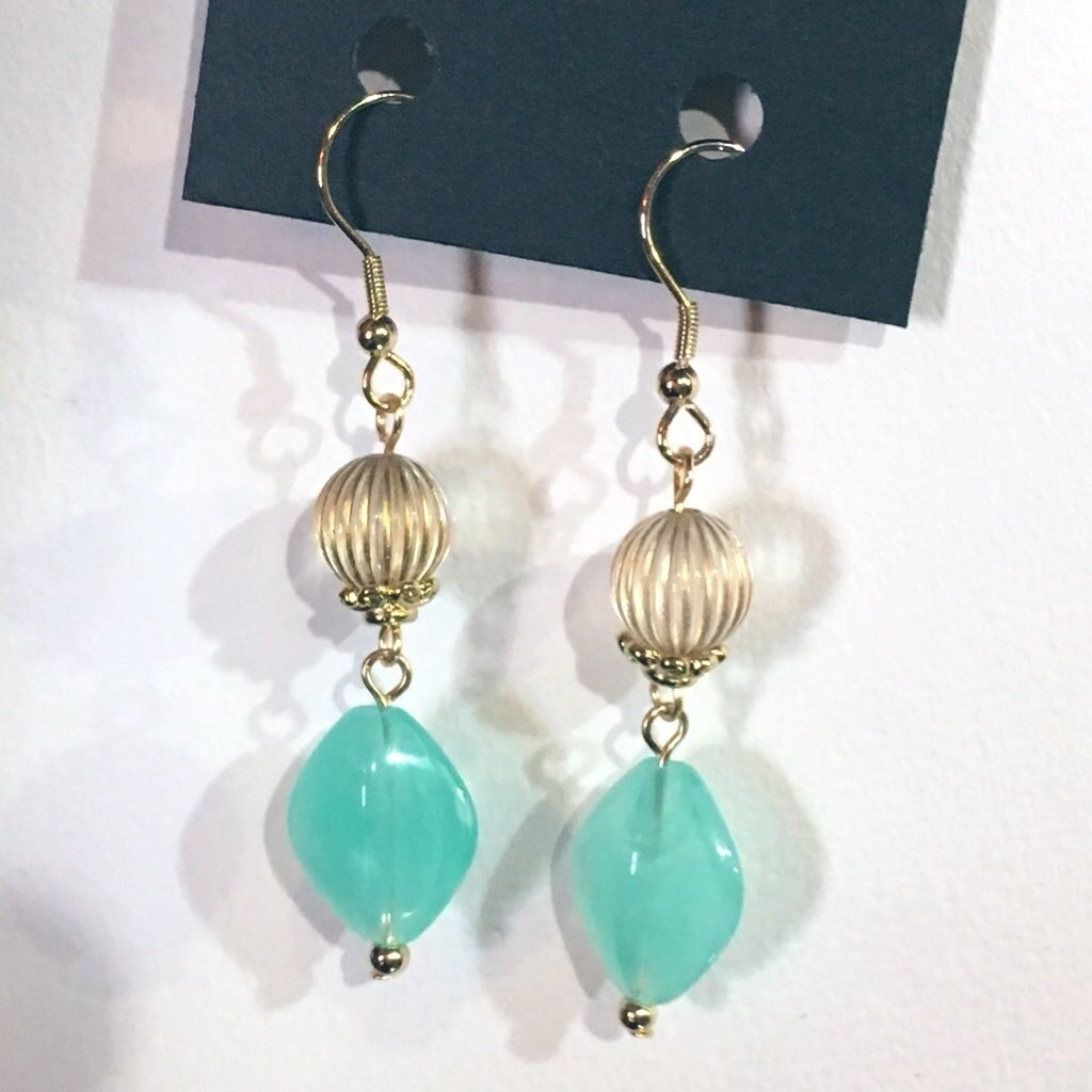 ぬるでイメージピアス