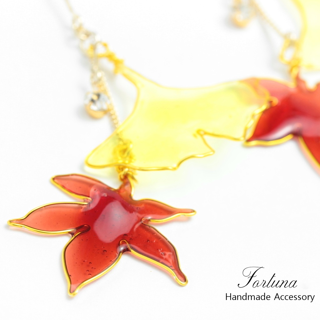 紅葉と銀杏のピアス(254) ピアス/イヤリング/ノンホールピアス/樹脂ピアス