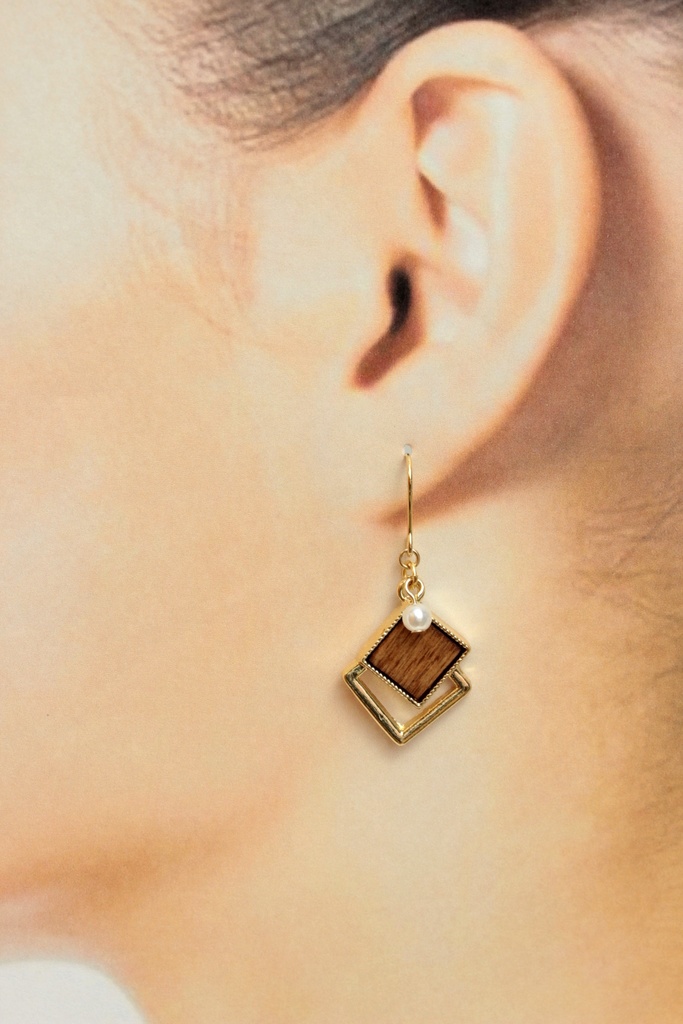 ウッドスクエア(300) ピアス/イヤリング/ノンホールピアス/樹脂ピアス
