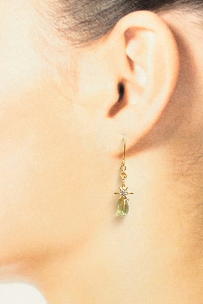 チェコビーズ×STAR~オリーブ~(301) ピアス/イヤリング/ノンホールピアス/樹脂ピアス