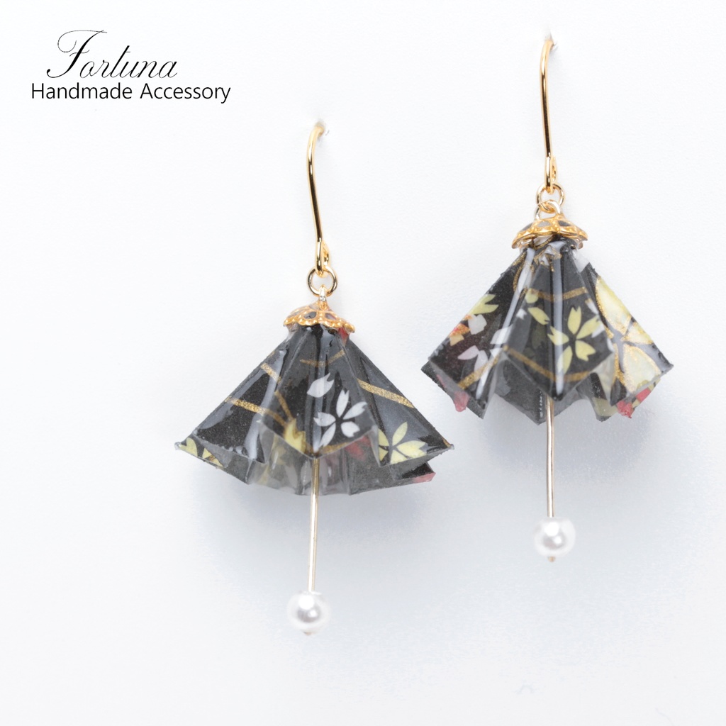 和傘~漆黒~(345) ピアス/イヤリング/ノンホールピアス/樹脂ピアス
