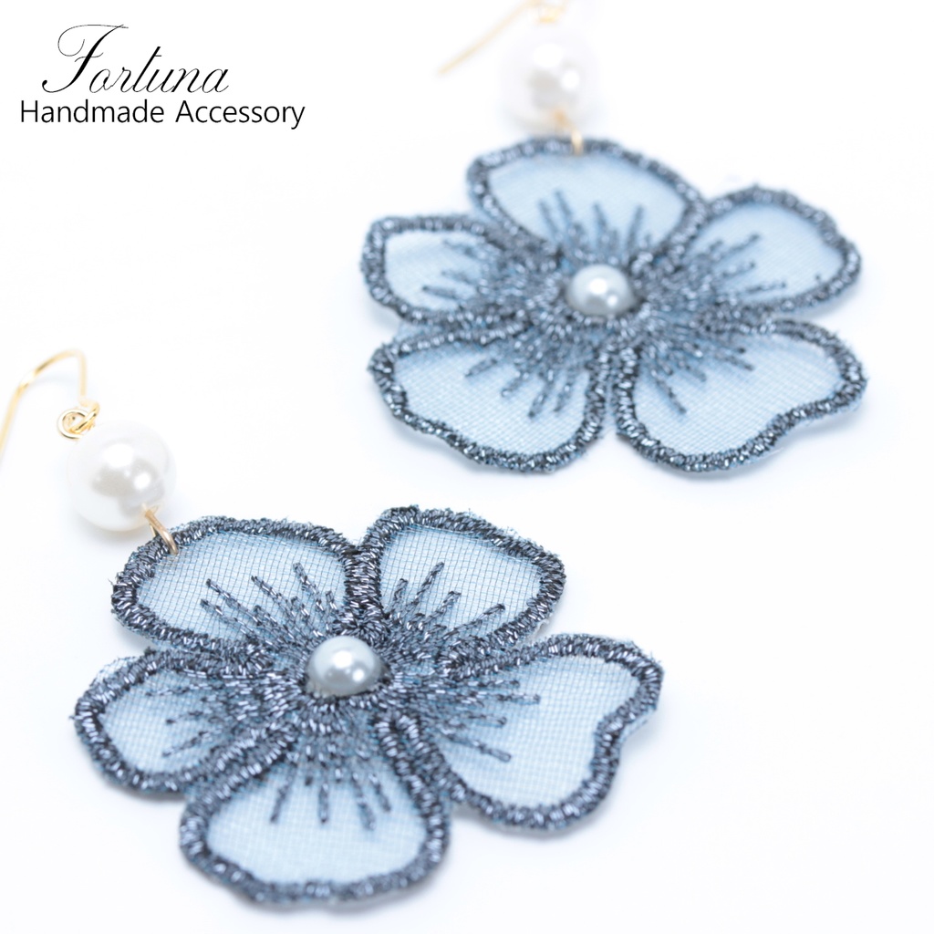 レースのお花(383) ピアス/イヤリング/ノンホールピアス/樹脂ピアス