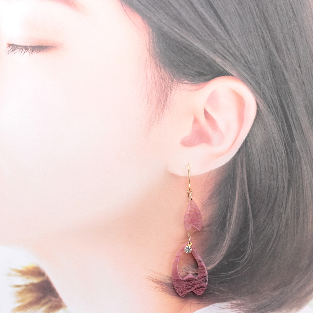 さくらの花びら(399) ピアス/イヤリング/ノンホールピアス/樹脂ピアス