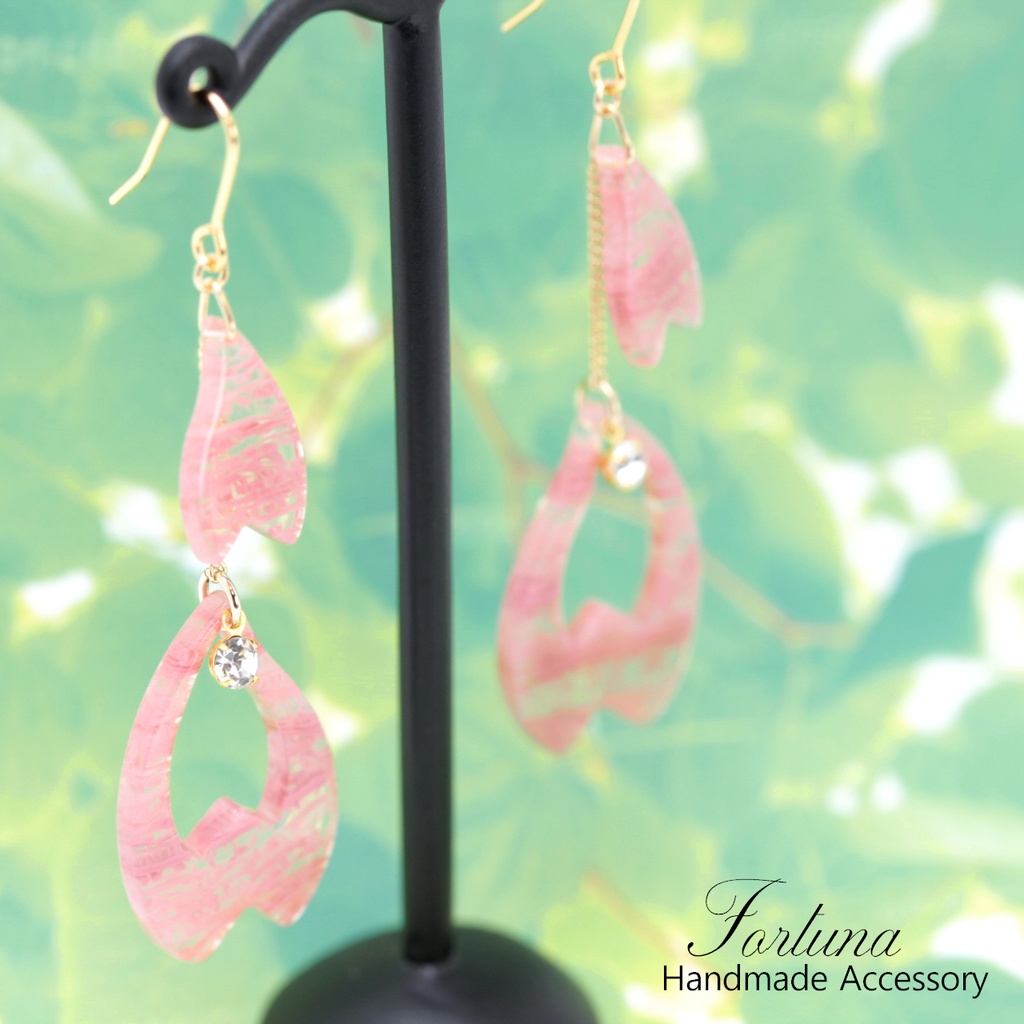 さくらの花びら(399) ピアス/イヤリング/ノンホールピアス/樹脂ピアス