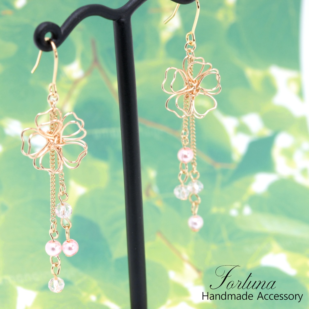 揺れる重ね花(407) ピアス/イヤリング/ノンホールピアス/樹脂ピアス