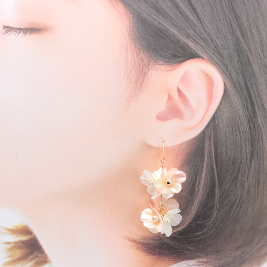 お花揺れる~春色~(417) ピアス/イヤリング/ノンホールピアス/樹脂ピアス