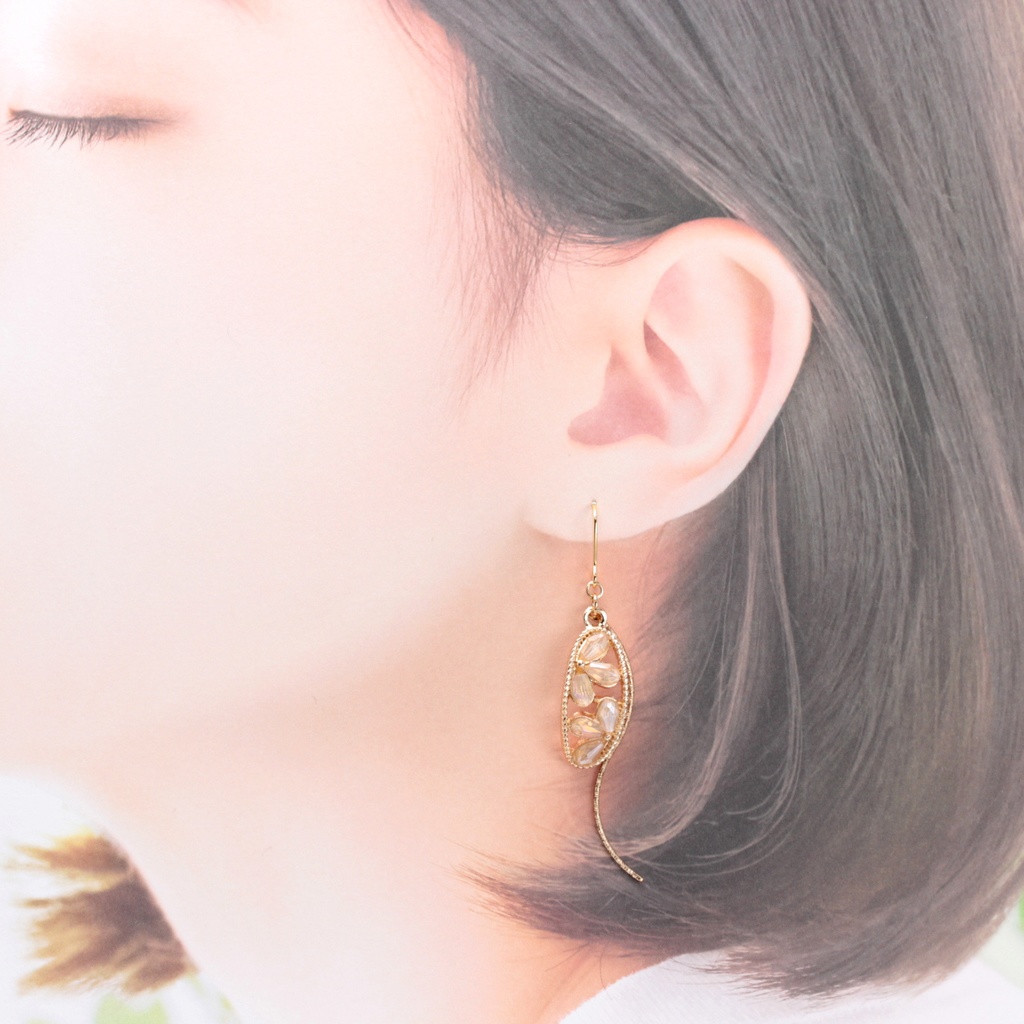 揺れるピンクフラワー(433) ピアス/イヤリング/ノンホールピアス/樹脂ピアス