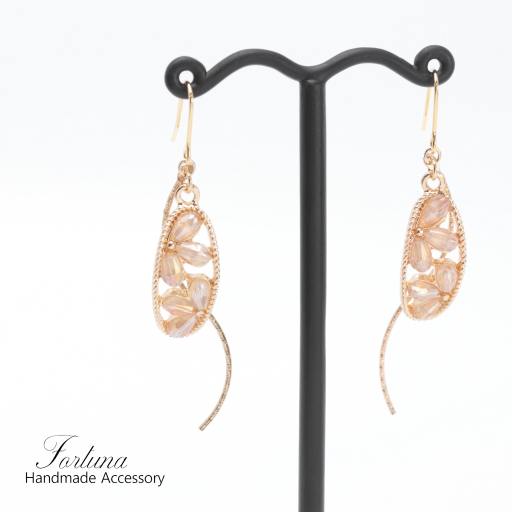 揺れるピンクフラワー(433) ピアス/イヤリング/ノンホールピアス/樹脂ピアス