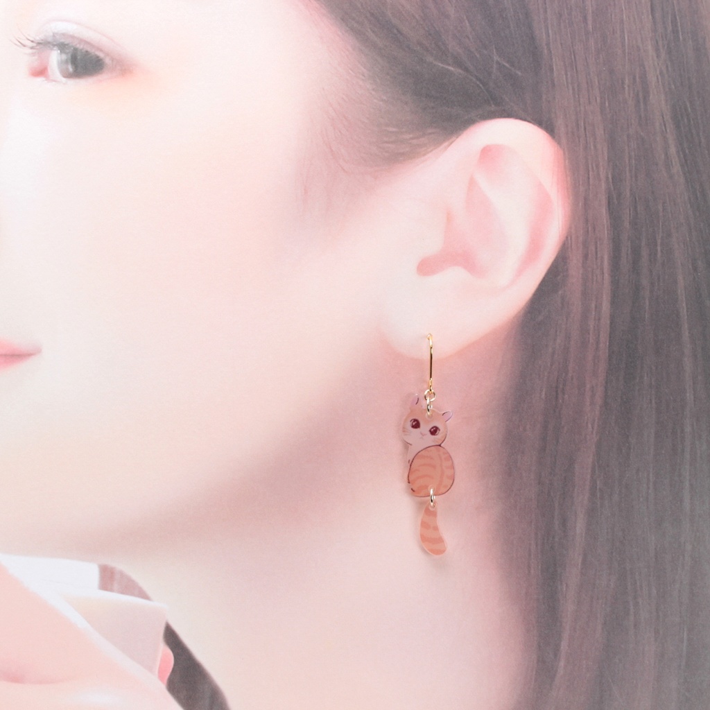 揺れるにゃんにゃん(440) ピアス/イヤリング/ノンホールピアス/樹脂ピアス