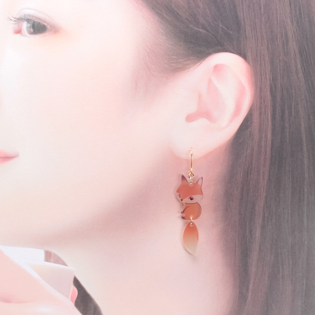 揺れるコンコン(441) ピアス/イヤリング/ノンホールピアス/樹脂ピアス