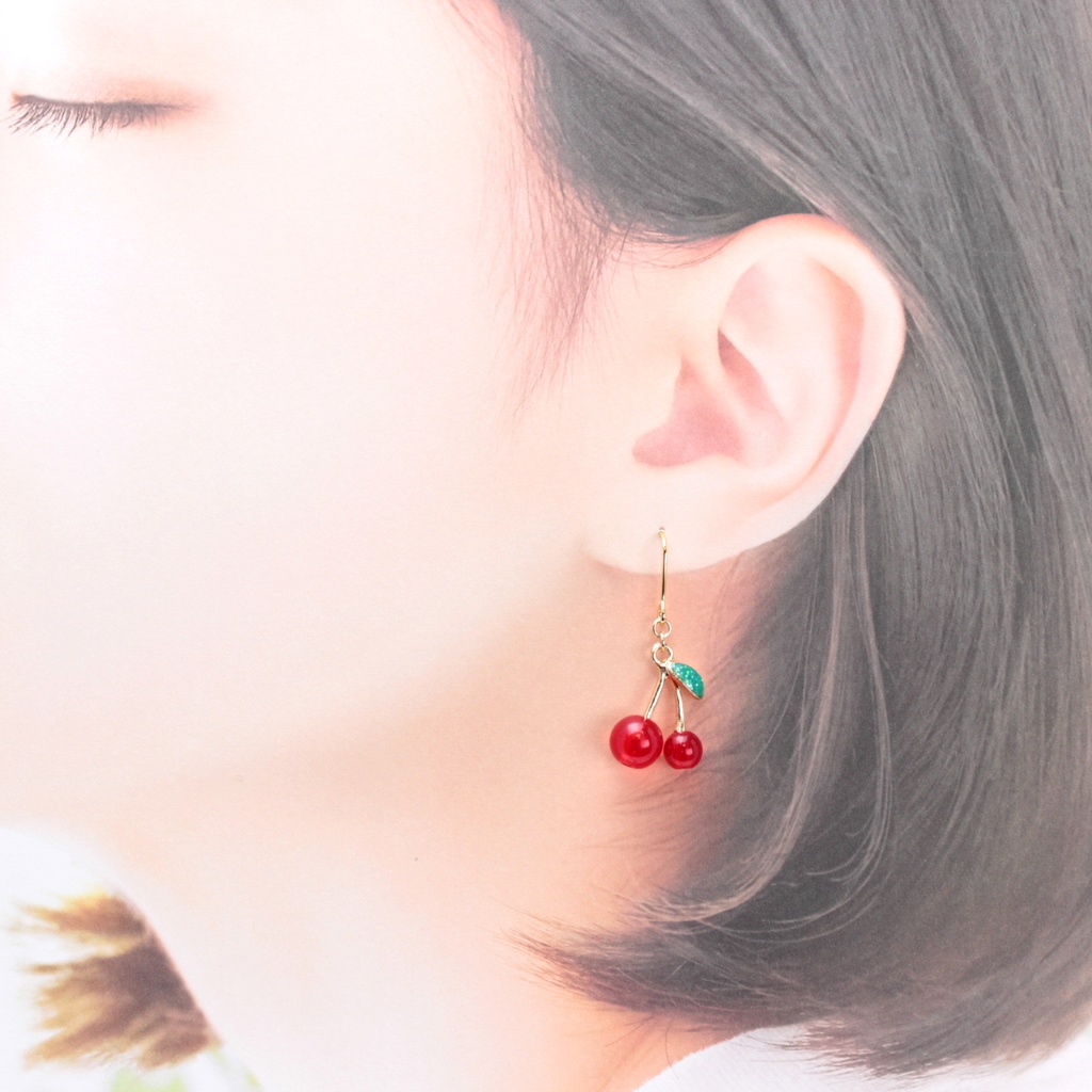 もぎたてサクランボ(454) ピアス/イヤリング/ノンホールピアス/樹脂ピアス