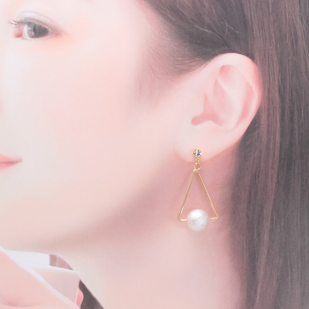 Triangle Pearl(471) ピアス/ノンホールピアス/樹脂ピアス