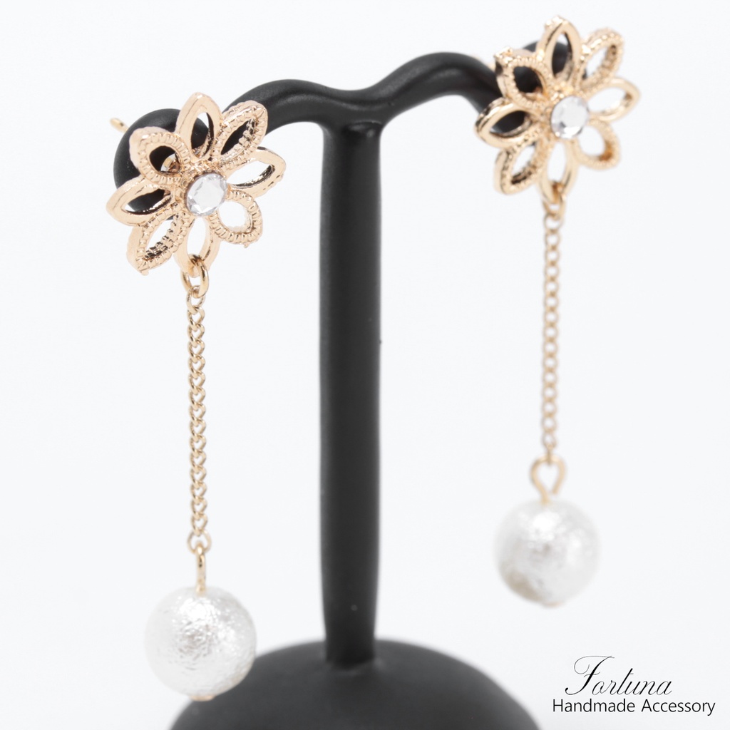 花に揺れるパール(476) ピアス/ノンホールピアス/樹脂ピアス