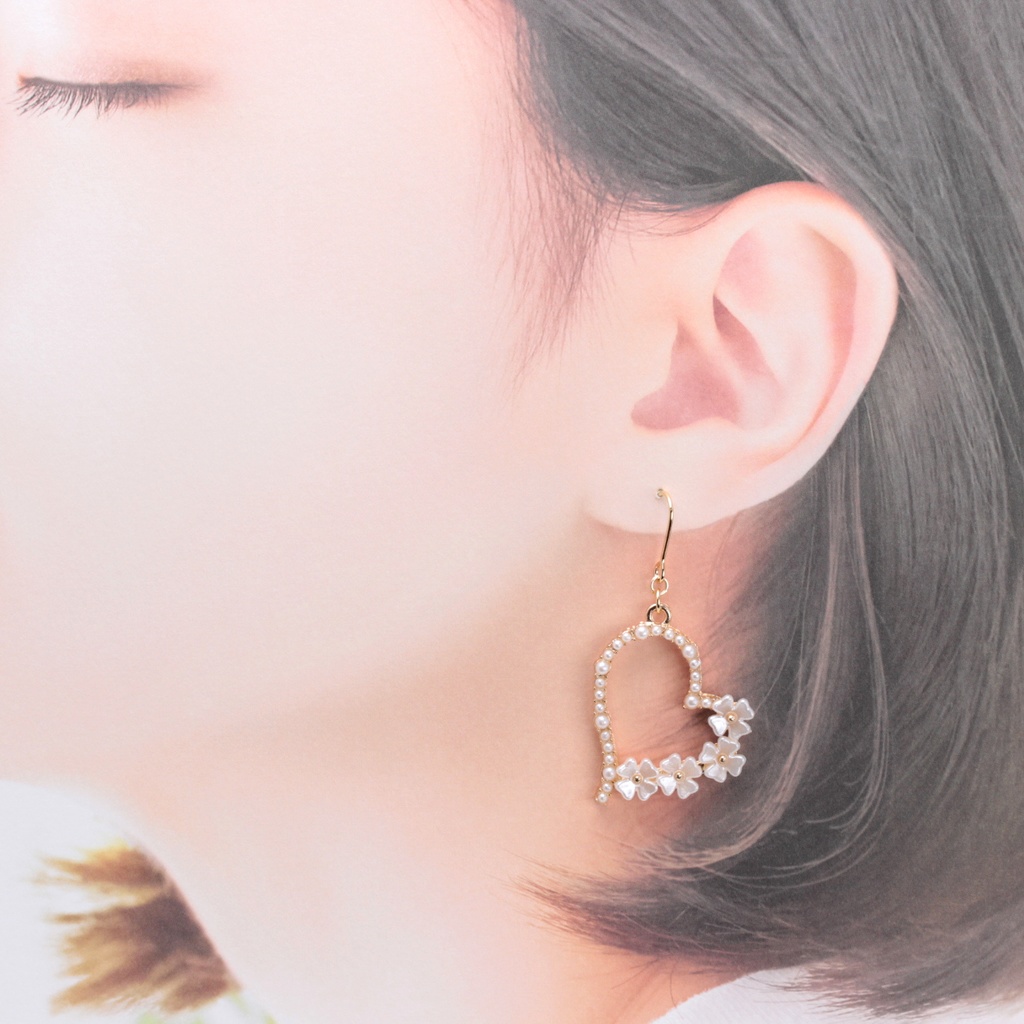 ハートフラワー(535) ピアス/イヤリング/ノンホールピアス/樹脂ピアス