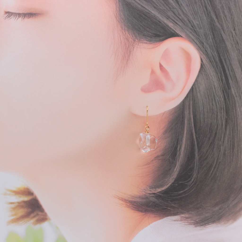 小さな氷(542) ピアス/イヤリング/ノンホールピアス/樹脂ピアス