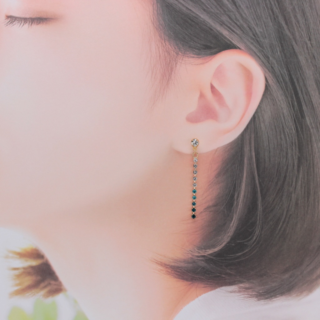 揺れるcrystal~BLUE~(546) ピアス/ノンホールピアス/樹脂ピアス