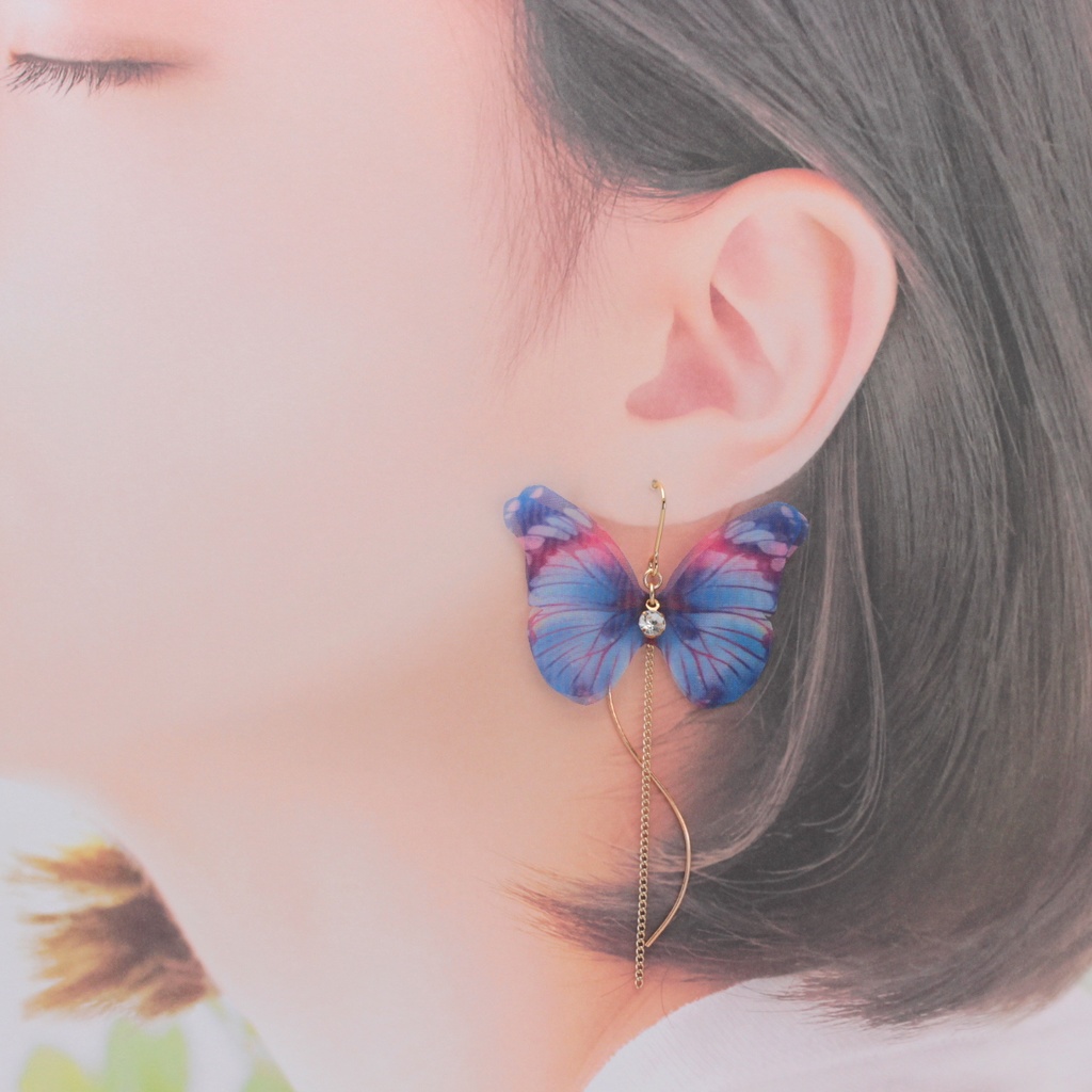 幻想蝶~群青~(548) ピアス/イヤリング/ノンホールピアス/樹脂ピアス