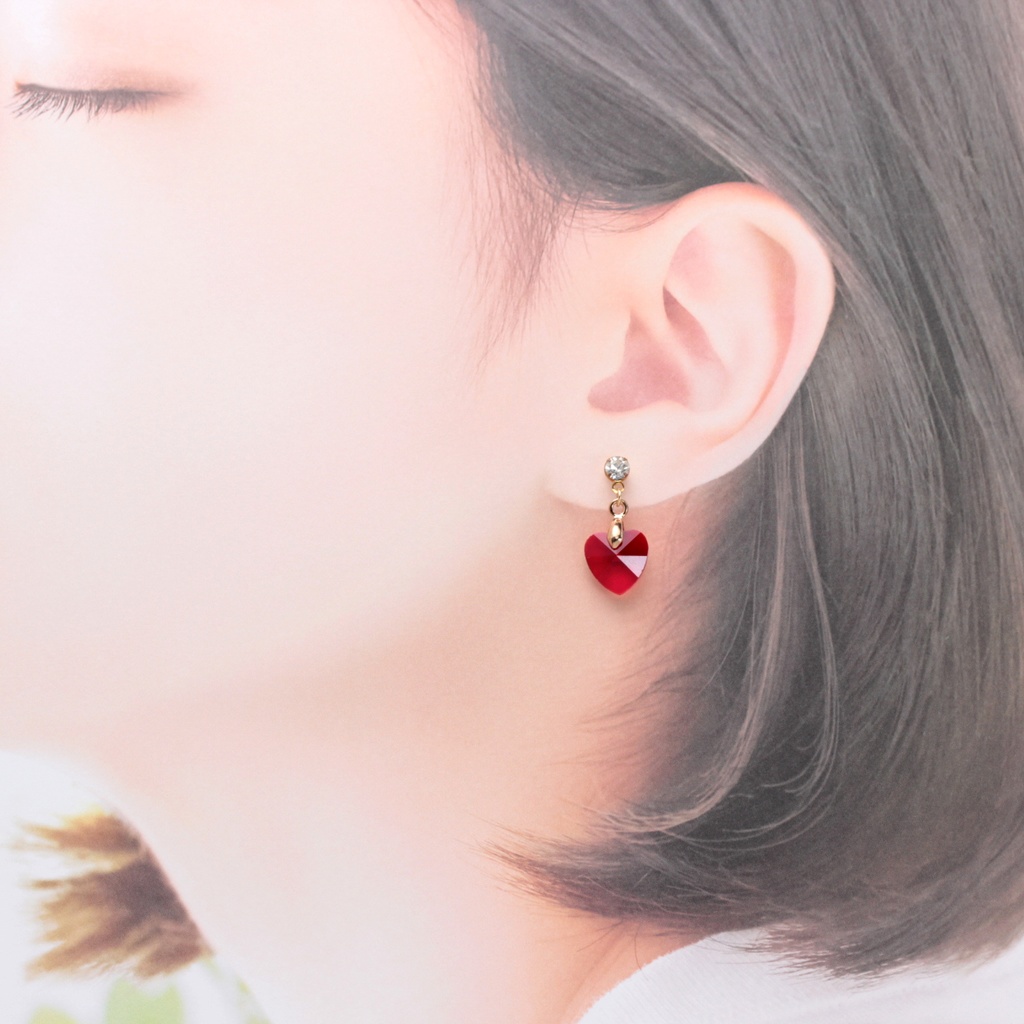赤いハート(594) ピアス/ノンホールピアス/樹脂ピアス