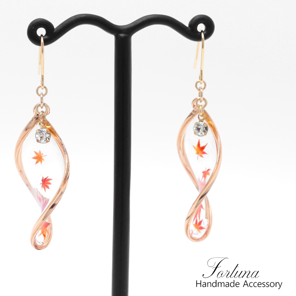 落ちる紅葉(614) ピアス/イヤリング/ノンホールピアス/樹脂ピアス