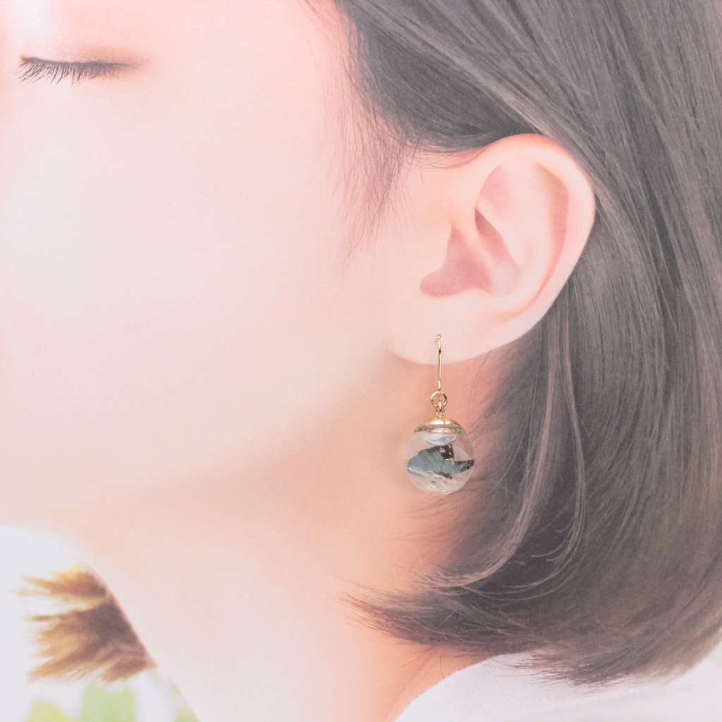 水花と蝶(615) ピアス/イヤリング/ノンホールピアス/樹脂ピアス