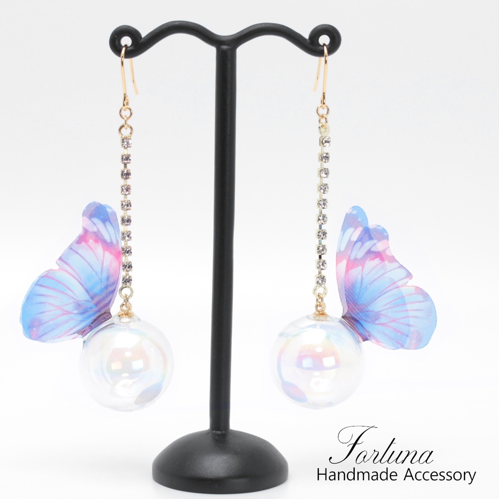 しゃぼん玉に蝶~群青~(617) ピアス/イヤリング/ノンホールピアス/樹脂ピアス