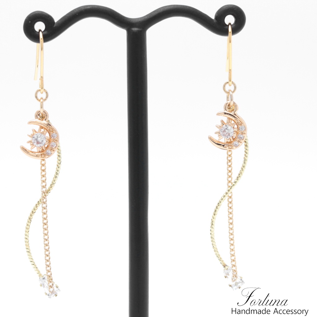 月と揺れるクリスタル(634) ピアス/イヤリング/ノンホールピアス/樹脂ピアス