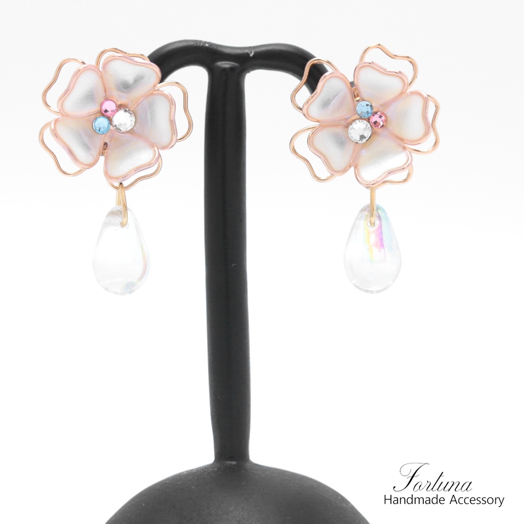 雪華~光~(a646) ピアス/ノンホールピアス/樹脂ピアス