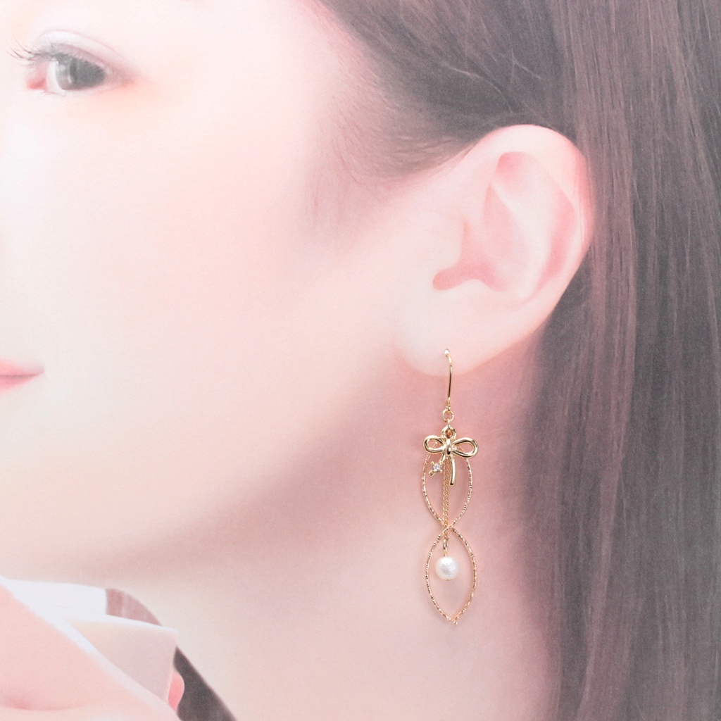 デザインウェーブ×リボン(a653) ピアス/イヤリング/ノンホールピアス/樹脂ピアス