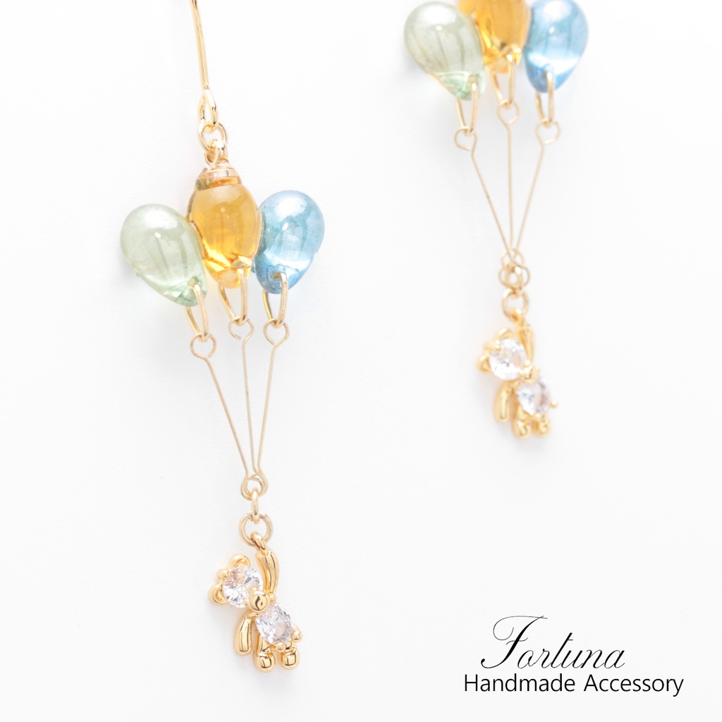 風船とクマさん(657) ピアス/イヤリング/ノンホールピアス/樹脂ピアス