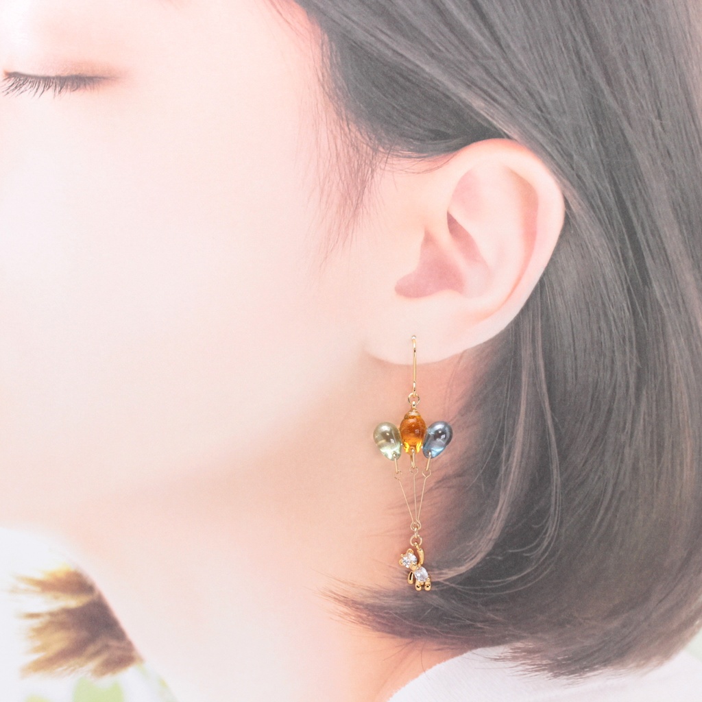 風船とクマさん(657) ピアス/イヤリング/ノンホールピアス/樹脂ピアス