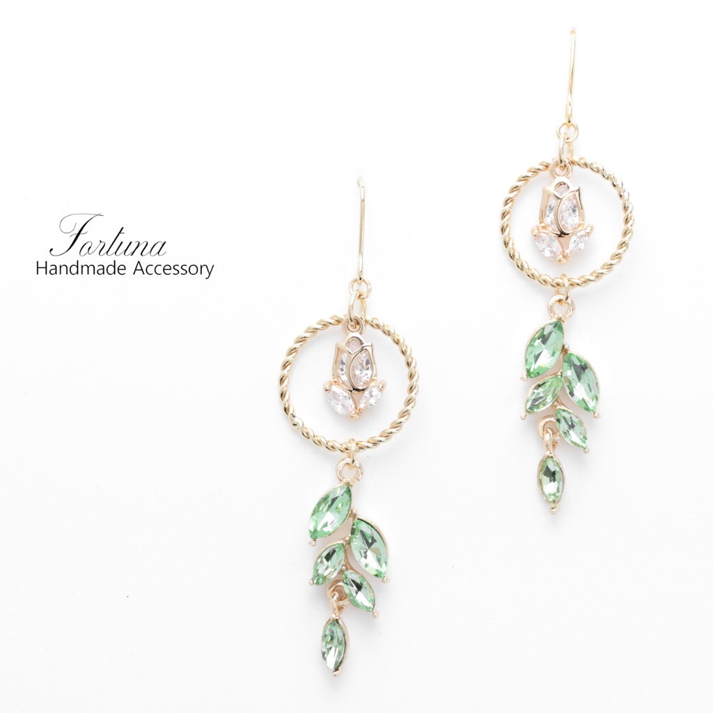 チューリップと葉(740) ピアス/ノンホールピアス/樹脂ピアス