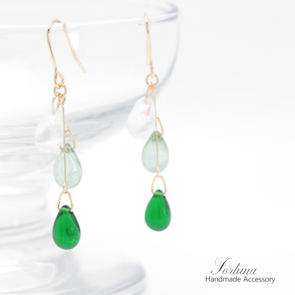 グラデーションドロップ~GREEN~(747) ピアス/イヤリング/ノンホールピアス/樹脂ピアス