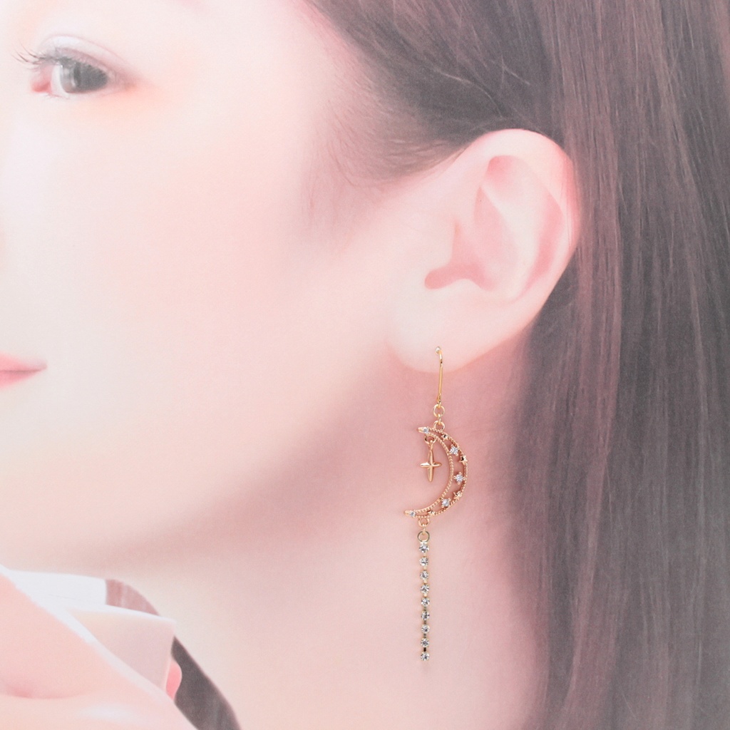 揺れる月(701) ピアス/イヤリング/ノンホールピアス/樹脂ピアス