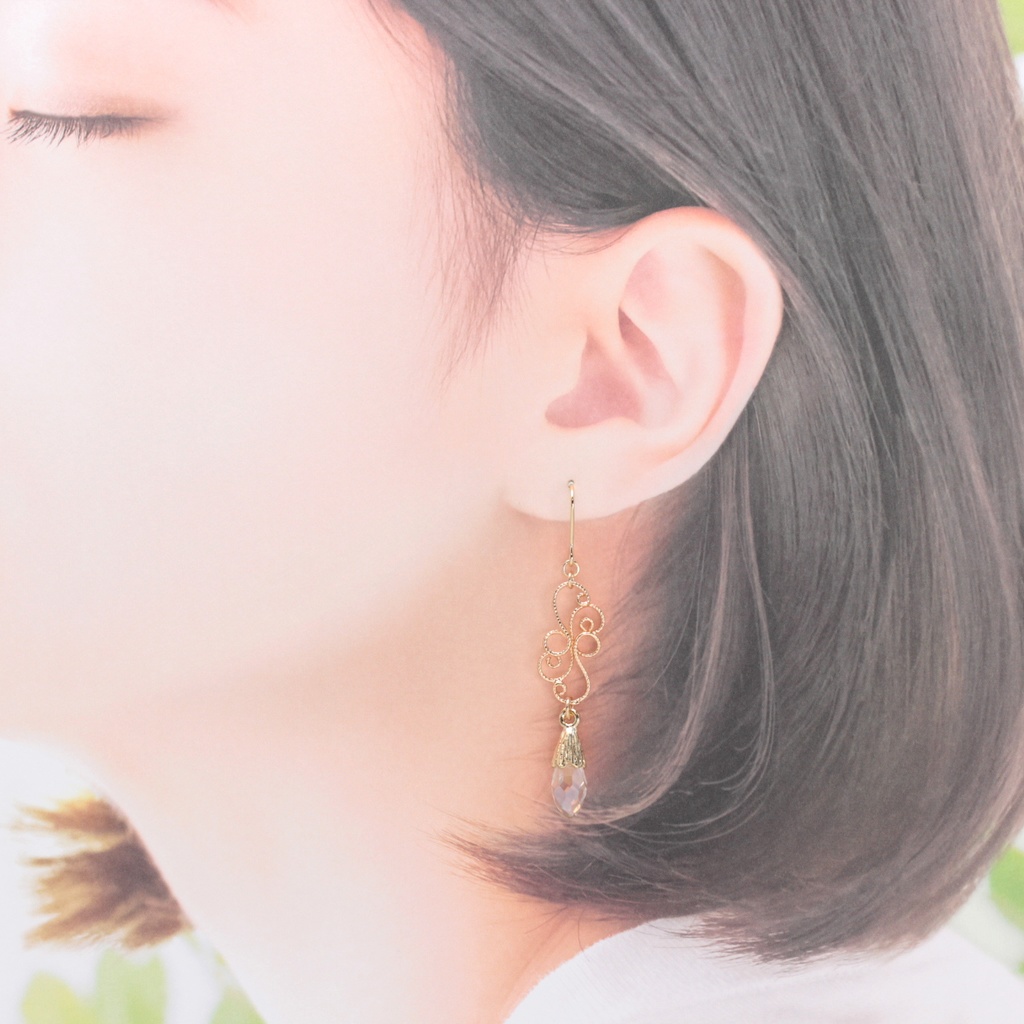 ガラスの蕾(765) ピアス/イヤリング/ノンホールピアス/樹脂ピアス