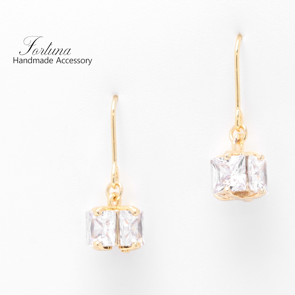 Crystal Cube(775) ピアス/イヤリング/ノンホールピアス/樹脂ピアス