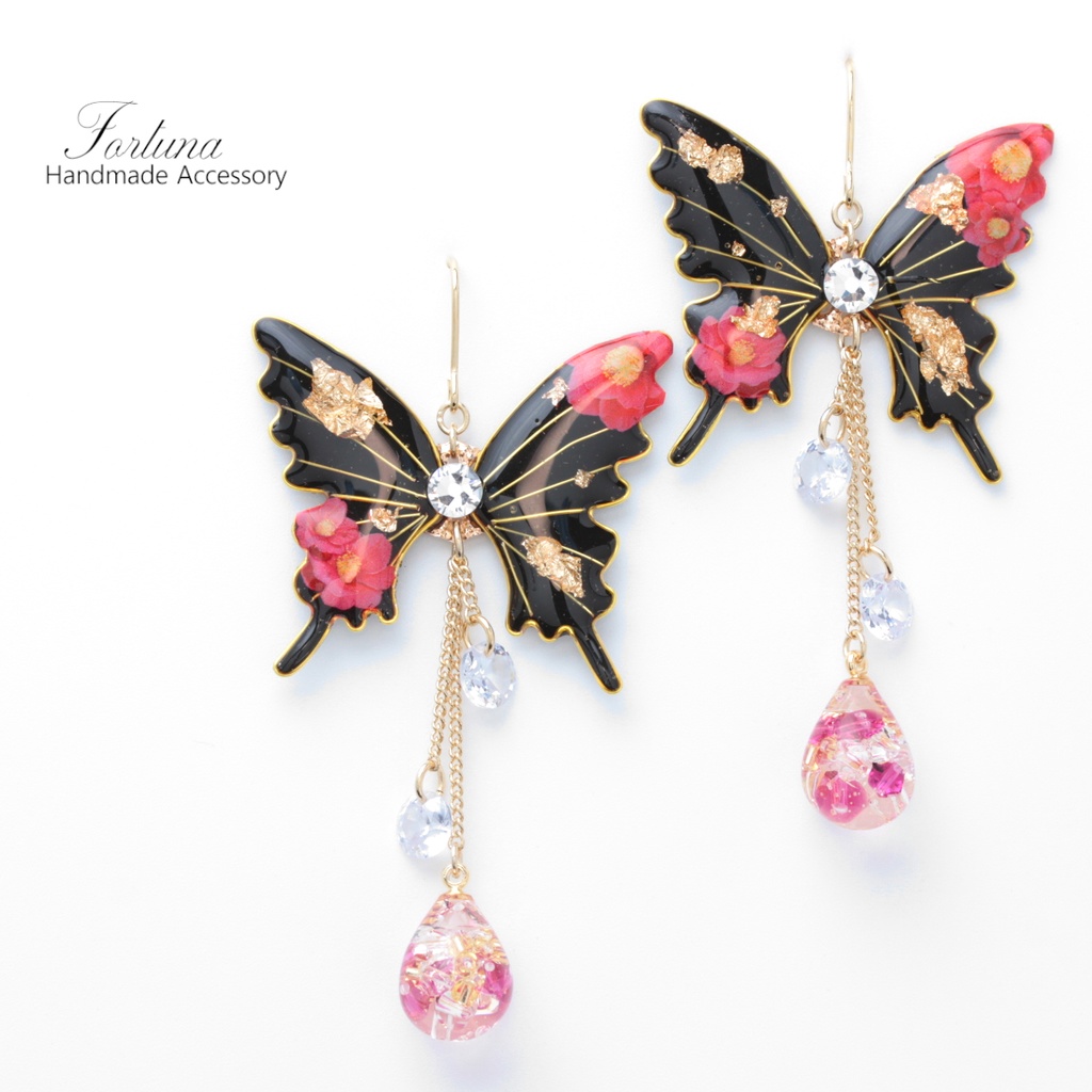 胡蝶~Red Camellia~(c13) ピアス/イヤリング/ノンホールピアス/樹脂ピアス