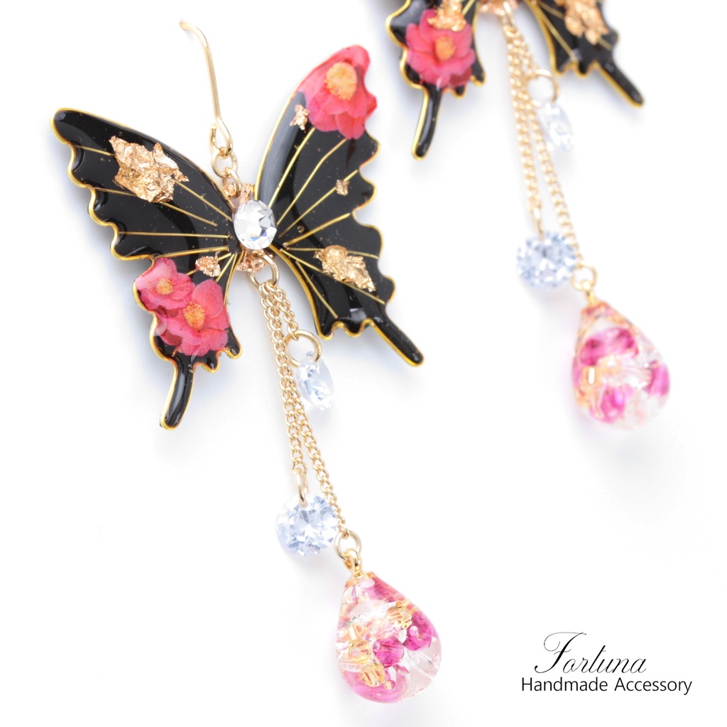 胡蝶~Red Camellia~(c13) ピアス/イヤリング/ノンホールピアス/樹脂ピアス