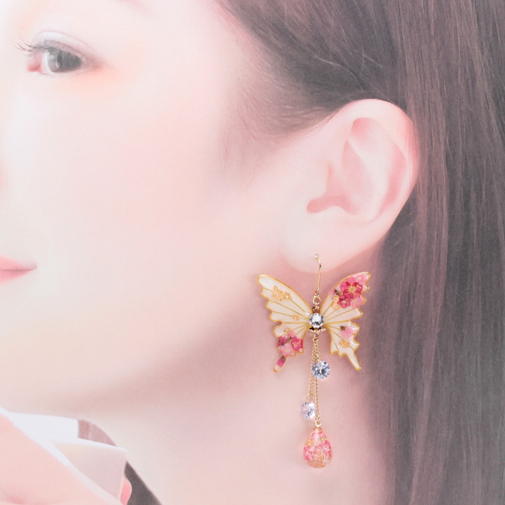 胡蝶~Plum Blossom~(c15) ピアス/イヤリング/ノンホールピアス/樹脂ピアス
