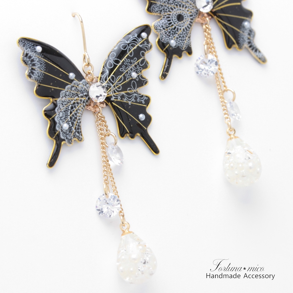 胡蝶~White Lace~(c26) ピアス/イヤリング/ノンホールピアス/樹脂ピアス