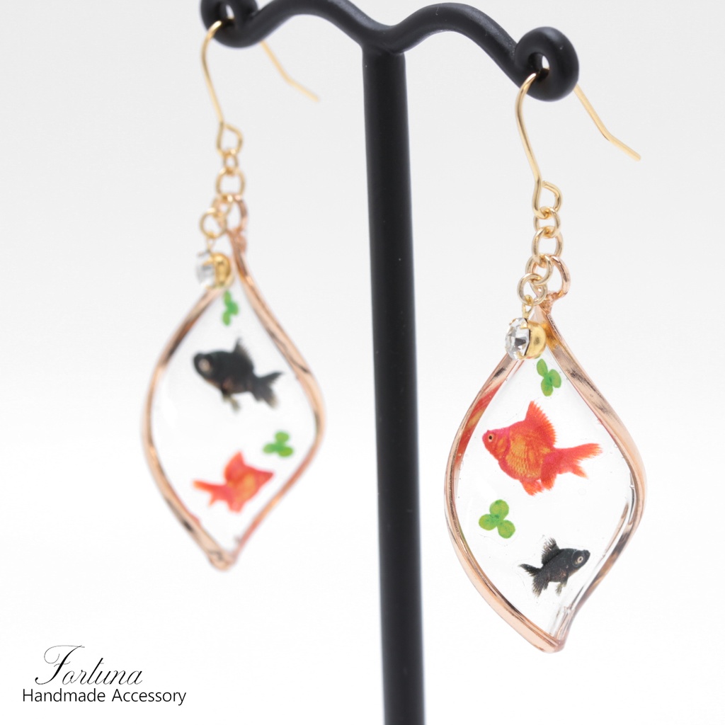 金魚(810) ピアス/イヤリング/ノンホールピアス/樹脂ピアス
