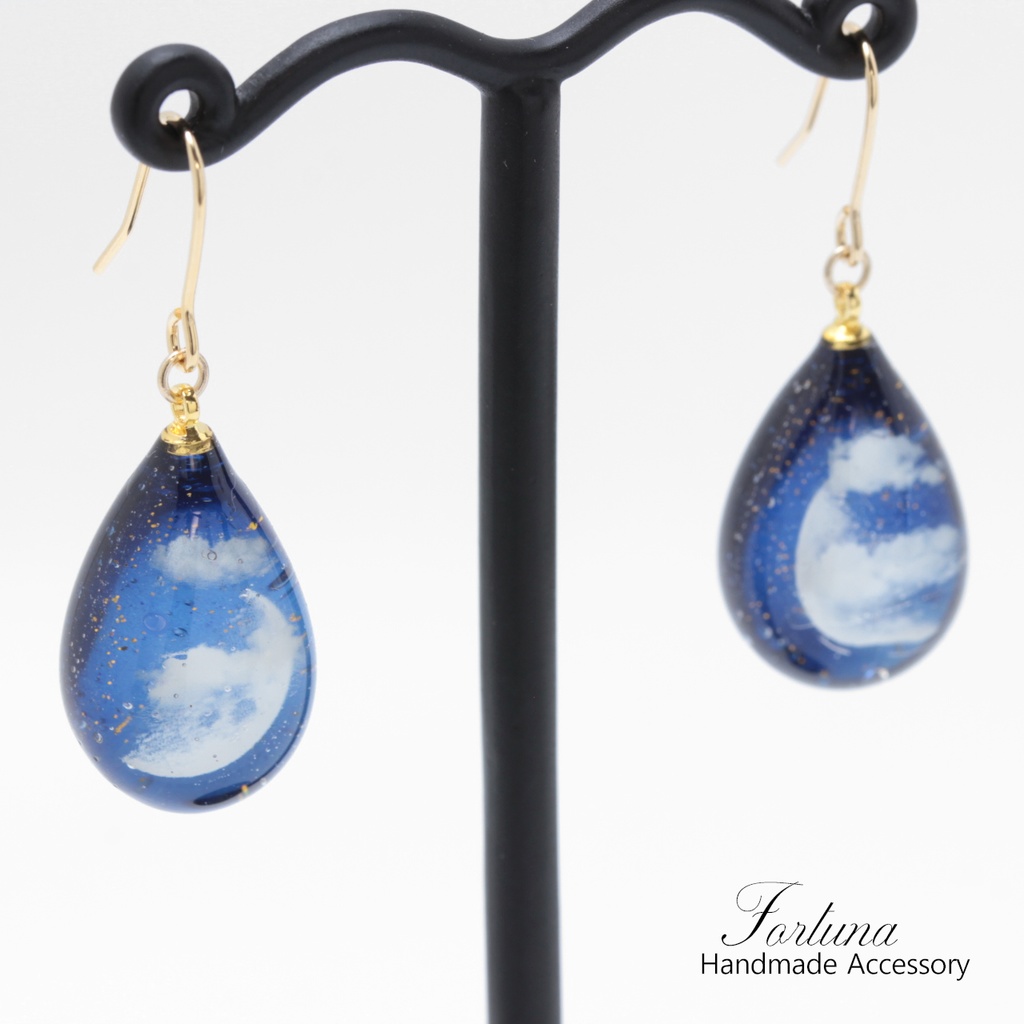 夜空の月(834) ピアス/イヤリング/ノンホールピアス/樹脂ピアス