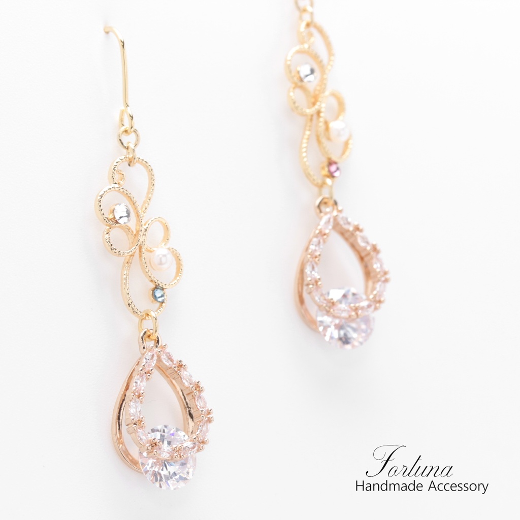 揺れる雫(876) ピアス/イヤリング/ノンホールピアス/樹脂ピアス